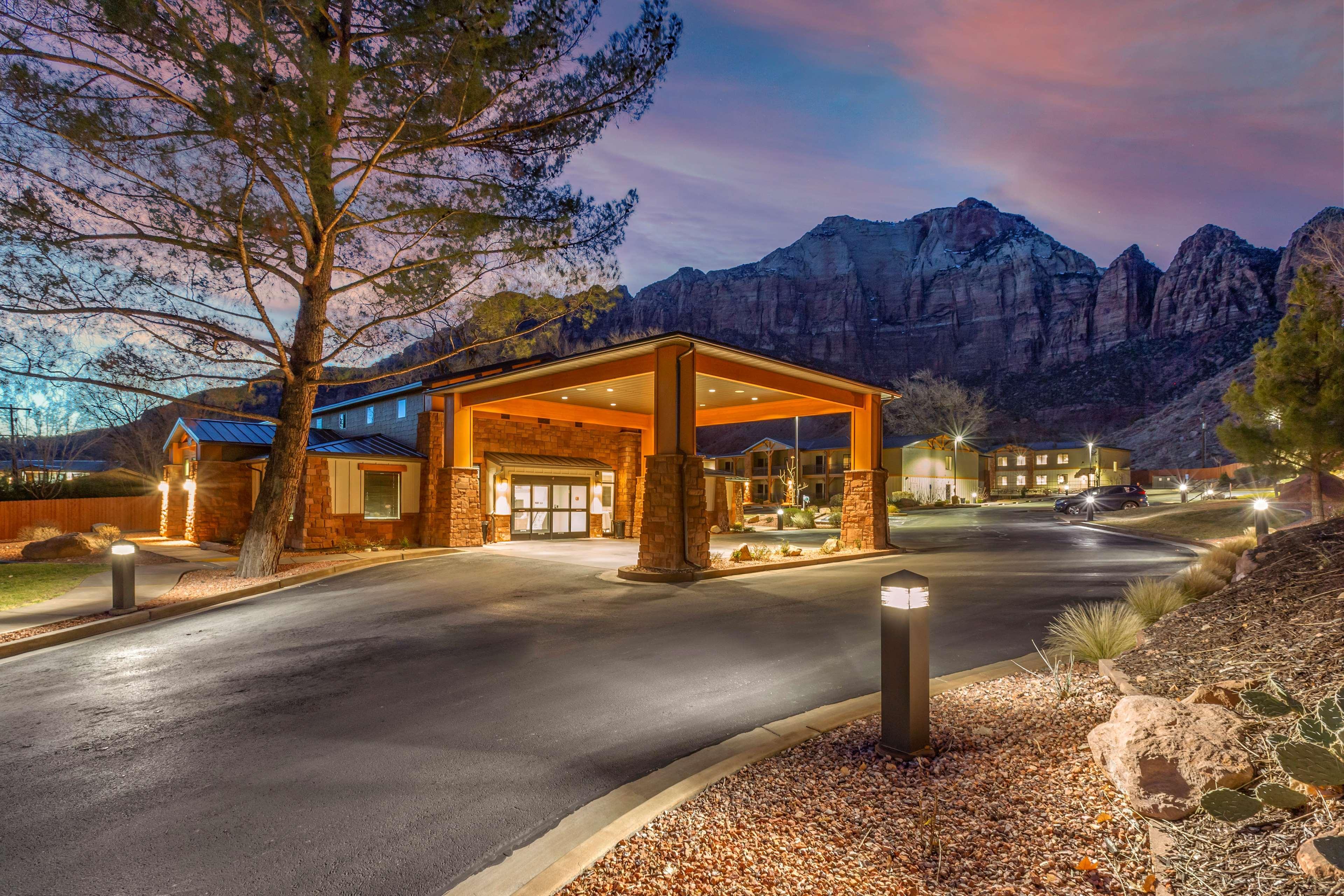 Best Western Plus Zion Canyon Inn & Suites Springdale Exterior photo